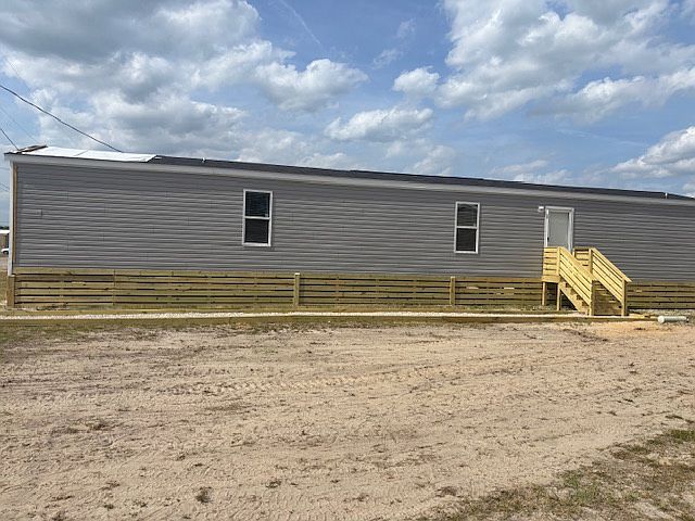 2nd image of 1321 Kenneth Dr