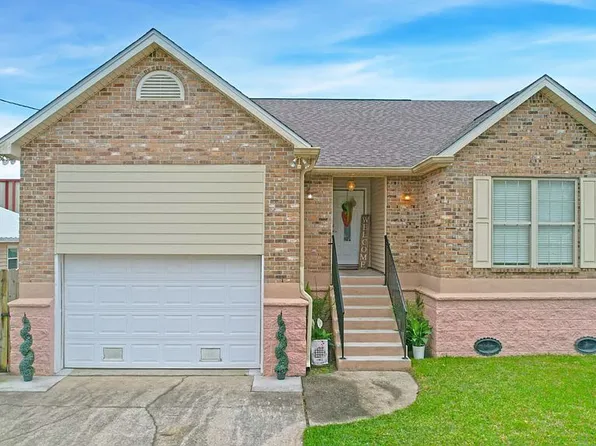 133 Star Pl, Belle Chasse, LA 70037