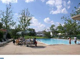 45 Canterbury Ct, Piscataway, NJ 08854