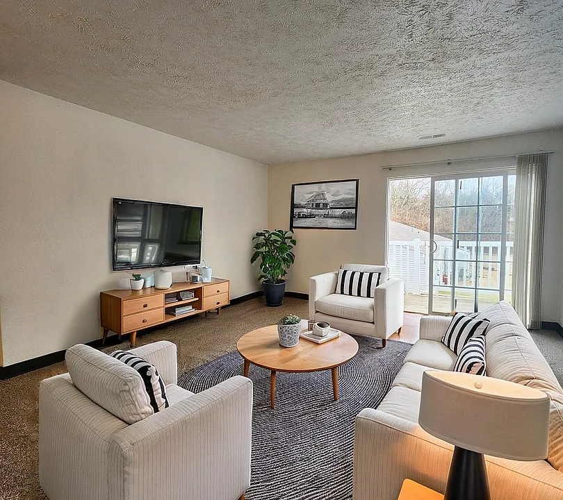 Hidden Bluffs Apartments