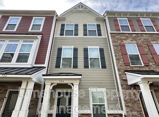 504 Sloane St #1, Chesapeake, VA 23324