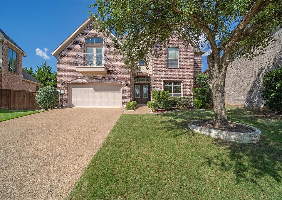 1st image of 68 Secluded Pond Dr