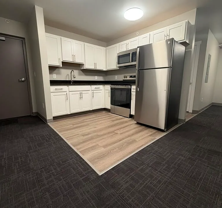 400 Riverside Dr #MANORP107FLOOR-1