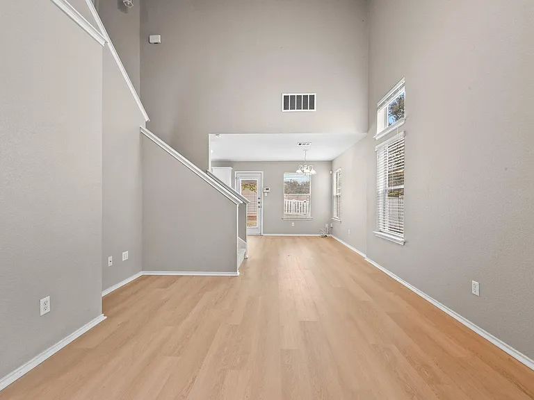 1503 Davis Mountain Loop — Photo 5