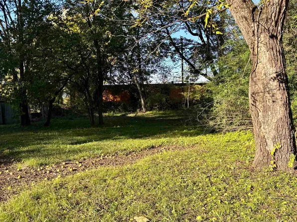 1200 Dorothy Pl, Memphis, TN 38104