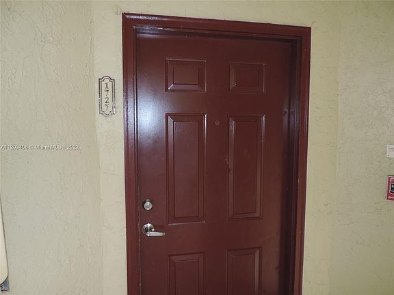 2nd image of 663 Vista Isles Dr APT 1727