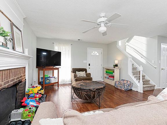 5th image of 2812 Amhurst Way NW