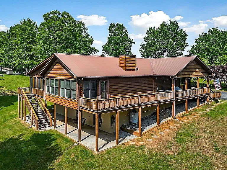 6219 Oak Hill Rd — Photo 3