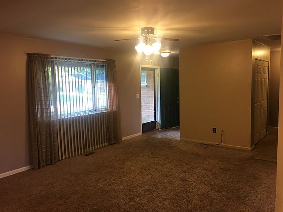 5th image of 1022 Frontier Dr