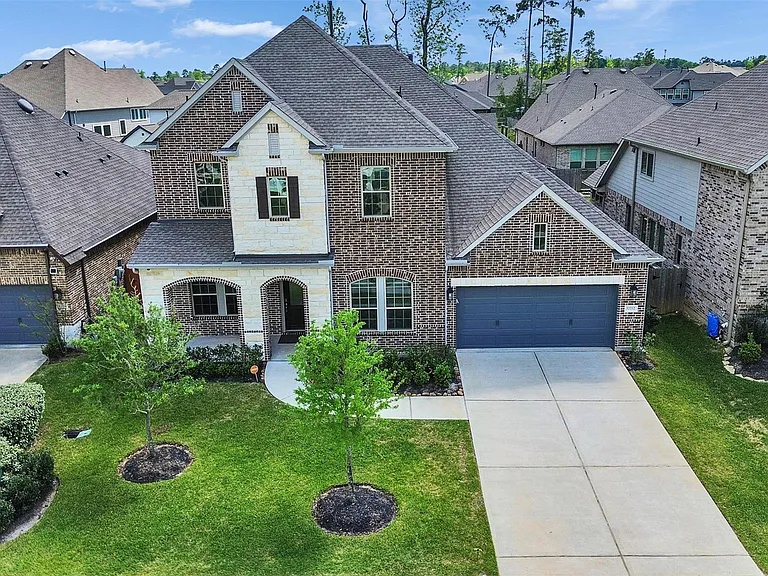 32212 Highwood Green Ln — Photo 3