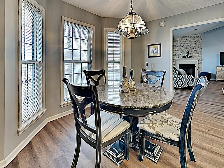 Megan Dr — Photo 14