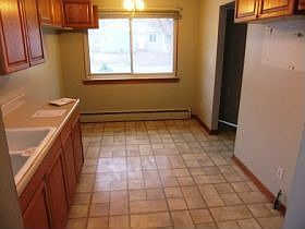 5th image of 3106 Woodlawn Ave