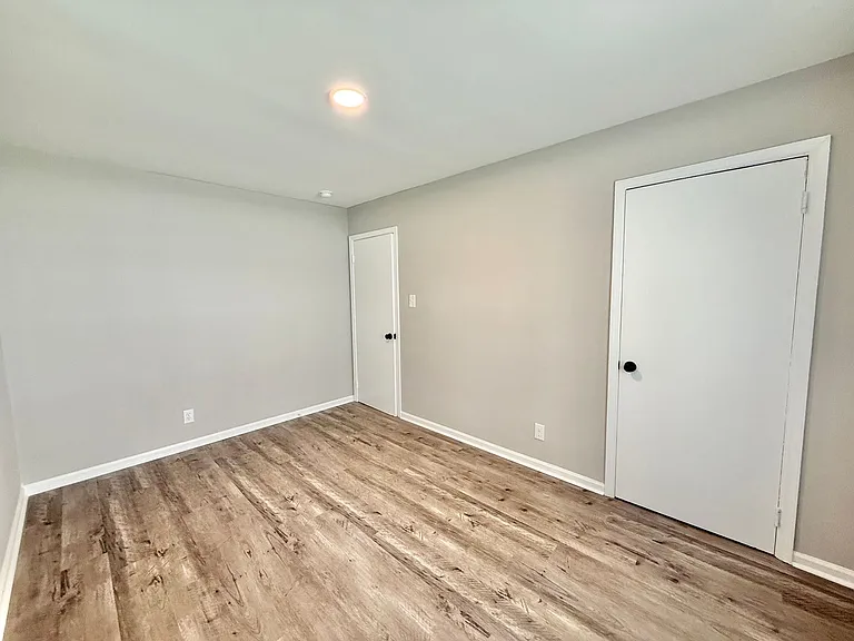615 Burlington Ave 2 UNITS — Photo 9