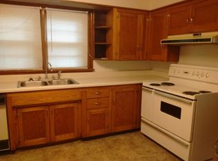 990 Cumberland Dr, Clarksville, TN 37040