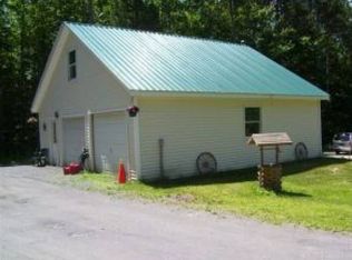517 Carter Hill Rd, Highgate, VT 05459