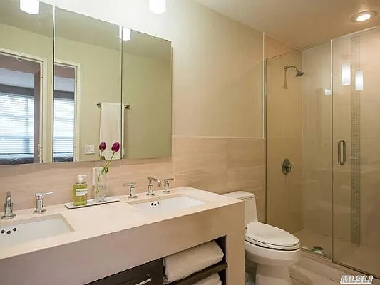 Sold by Daniel Gale Sotheby's International Realty | media 30