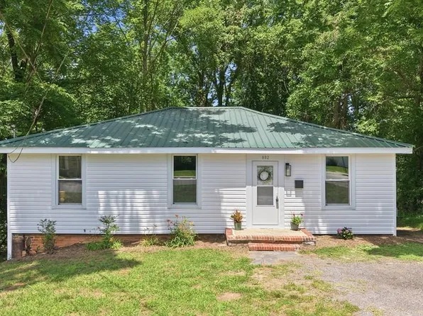 602 Longwood Ave, Farmville, VA 23901