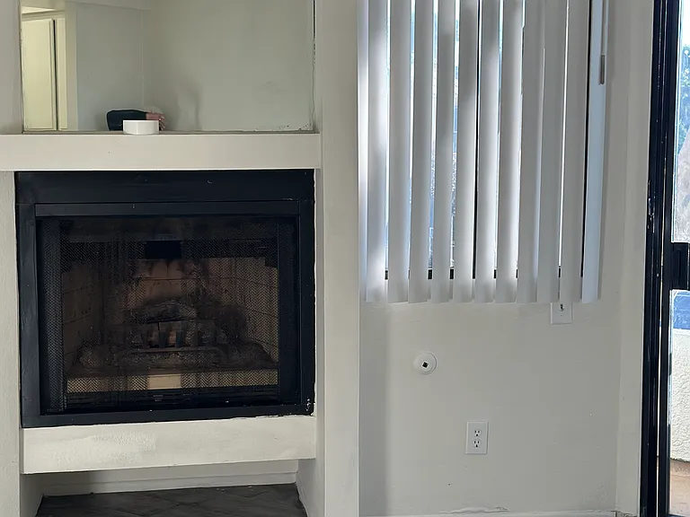 6323 Reseda Blvd #33 — Photo 2