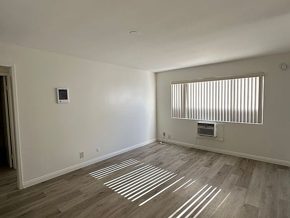 4th image of 4168 Illinois St APT 9