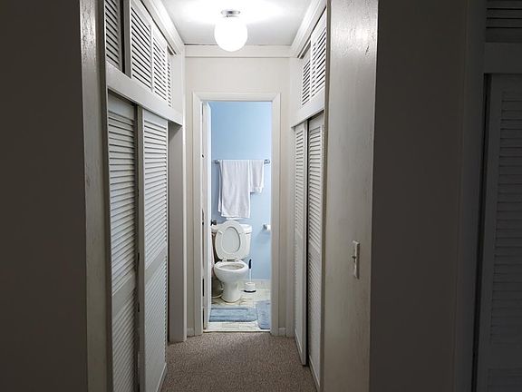 5th image of 2600 NE 135th St APT 2C