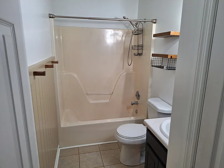 1420 Norton Rd — Photo 7