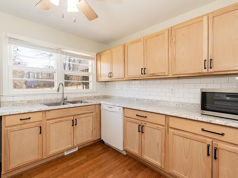 518 Buttonwood Dr — Photo 15