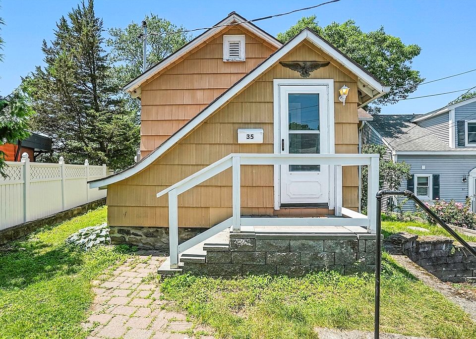 1st image of 35 Canna Dr