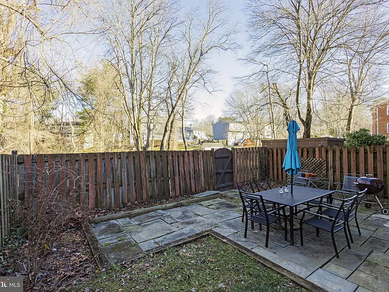 3290 Applegate Ct — Photo 29
