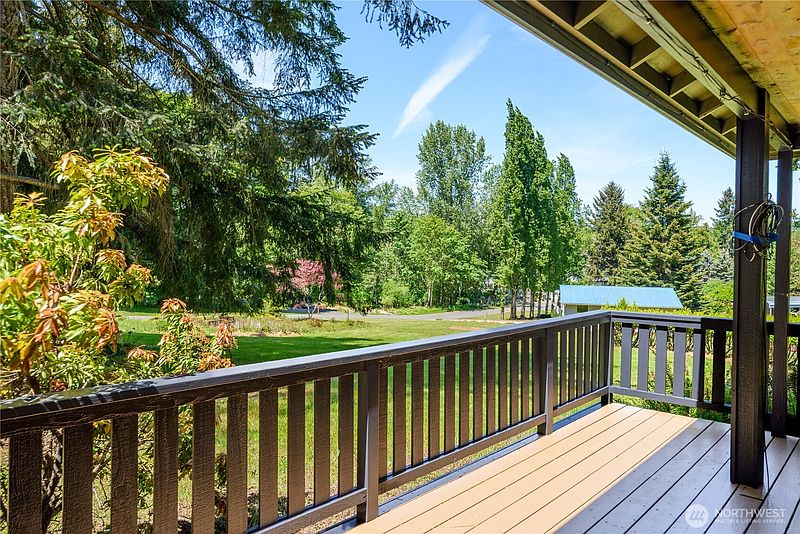 3rd image of 301 Mount Pleasant Estates Road