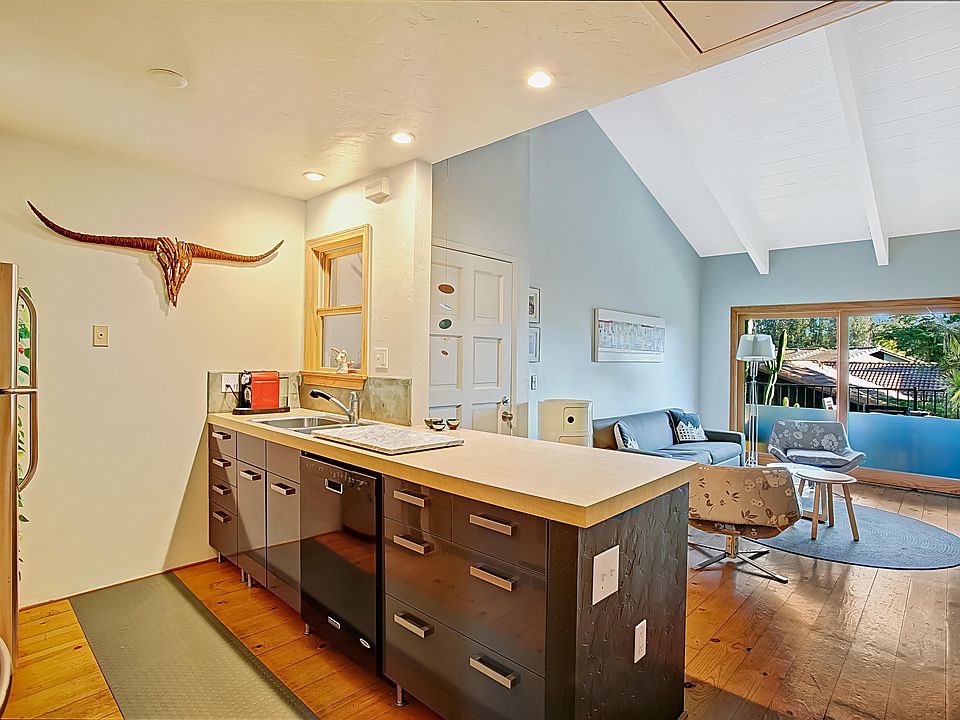 1st image of 864 Highland Dr APT 2