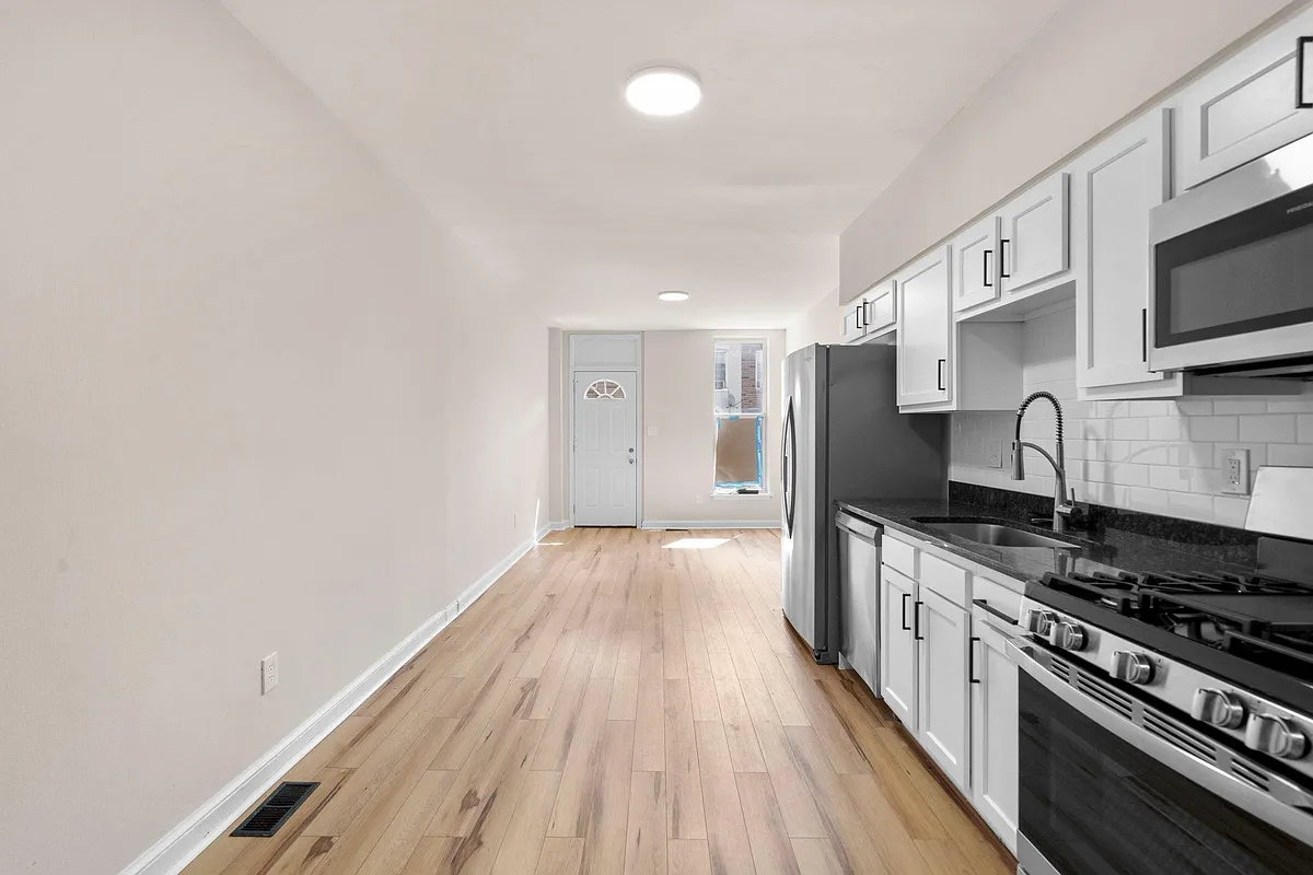 Building Photo - 428 N Patterson Park Ave