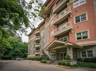 1409 Mockingbird Terrace Dr UNIT 101, Louisville, KY 40207