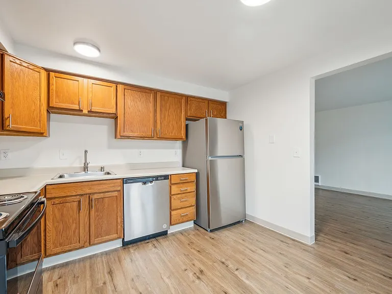 The 1800 Place Apartments — Photo 18