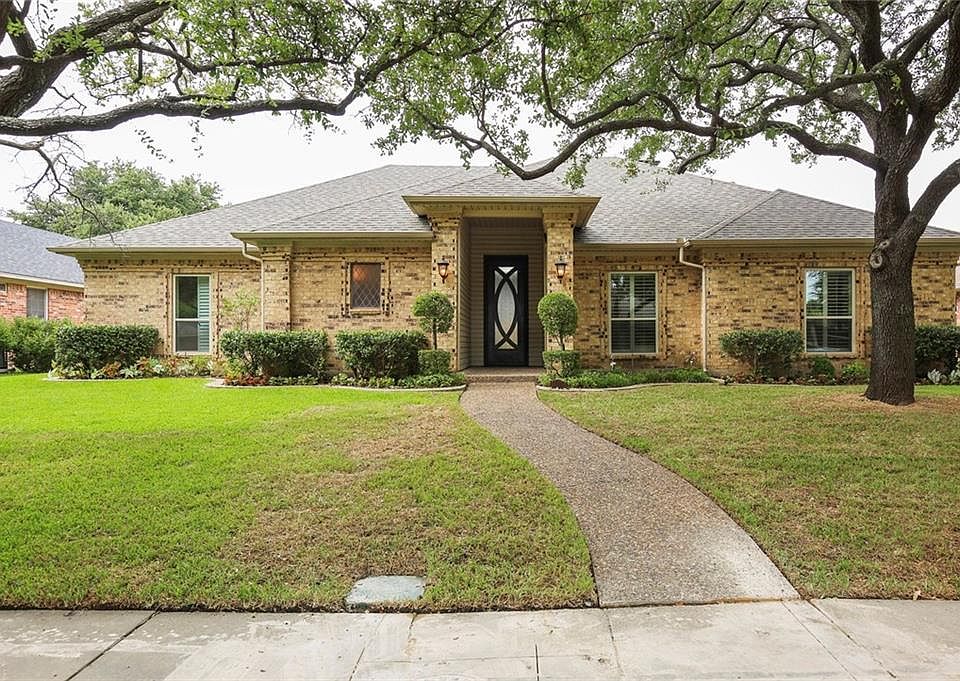 1st image of 17905 Carrollwood Dr
