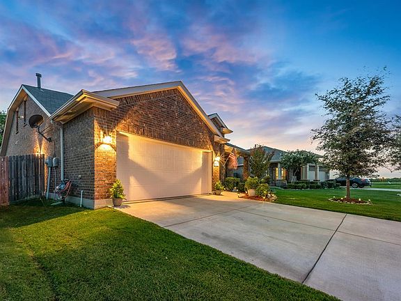 5th image of 6021 Comanche Peak Dr