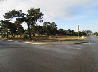 815 Rogers Pl, Bandon, OR 97411