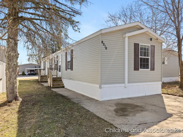 6516 Bayonet Ave SW, Grand Rapids, MI 49548