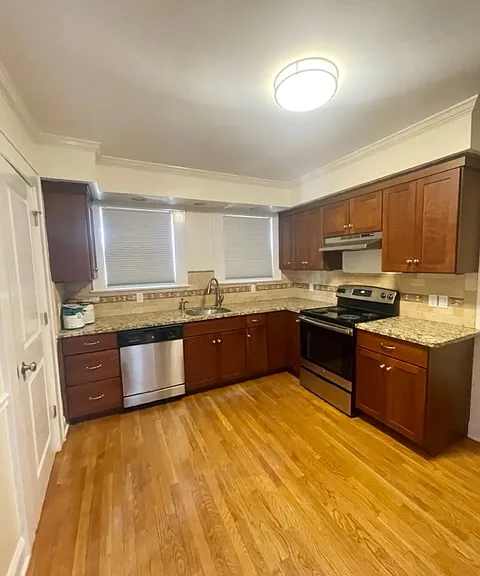 480 Sherwood Pl #1 — Photo 1