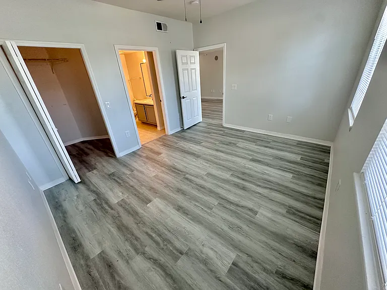 6413 Astor Village Ave #203 — Photo 10