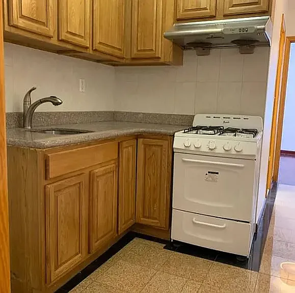 112 Mulberry St #14 — Photo 8