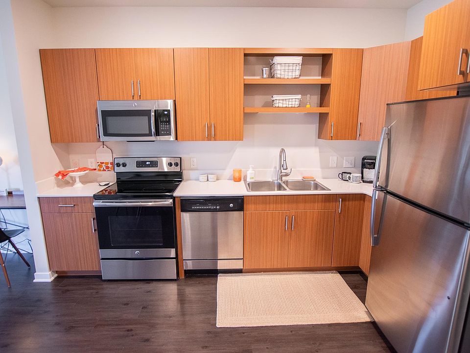 1st image of 630-205 S Garfield Ave