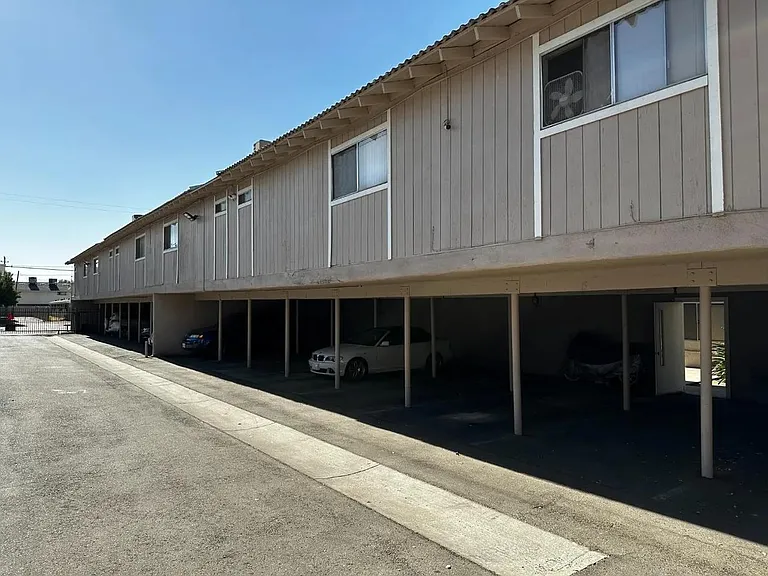 Bluehaven Apartments — Photo 7