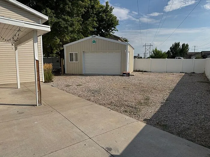 3193 W 4725 S — Photo 23