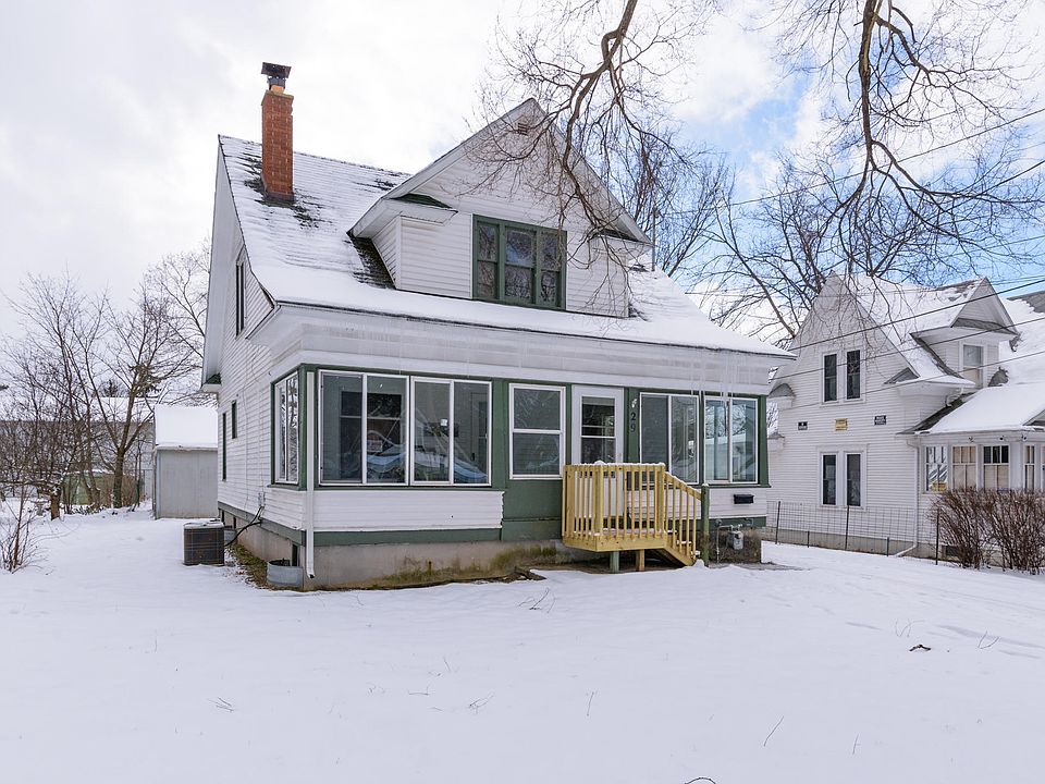 1st image of 29 Willard Ave W