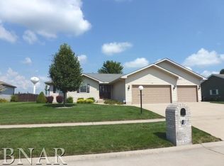 43 Manorhill Dr, Clinton, IL 61727