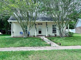 768 Fountain View Dr, Baton Rouge, LA 70820