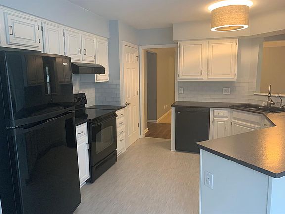4th image of 4612 Saron Dr
