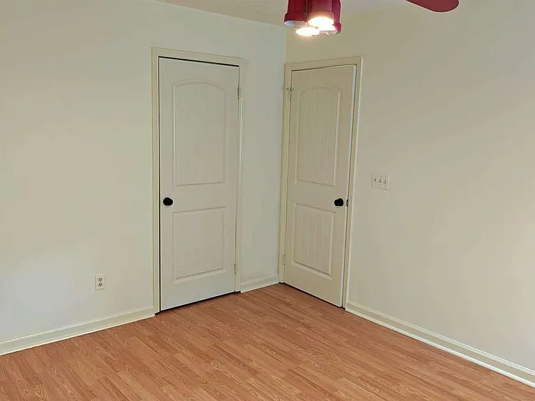 4400 Winding Creek Dr — Photo 9