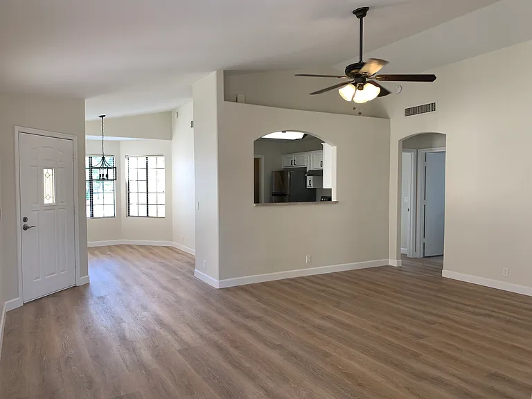 4506 E Amberwood Dr — Photo 6
