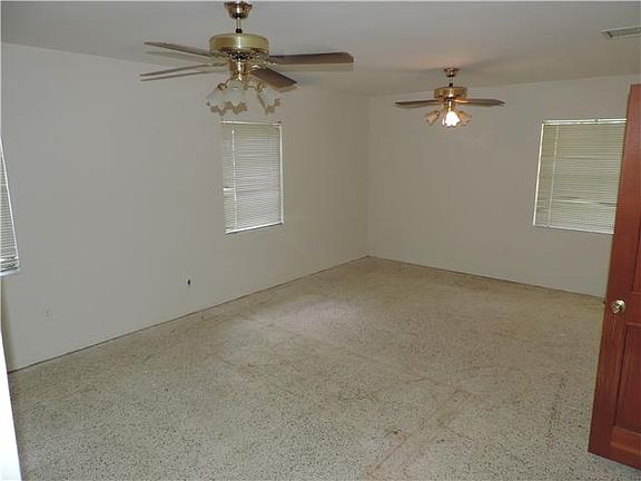 4th image of 18720 SW 94th Ave